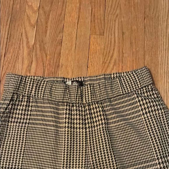 Renuar Beige and Black Checkered Wide Leg Pants - Picture 3 of 14